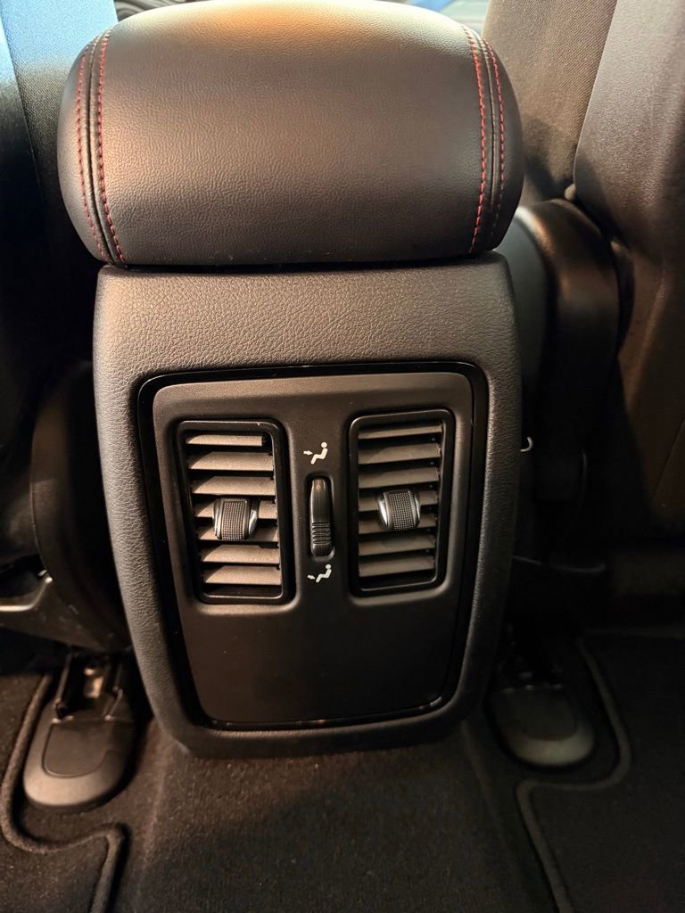 Used 2025 Dodge Durango GT AWD/4WD image 20