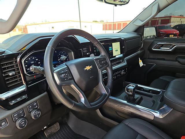 Used 2024 Chevrolet Silverado 1500 LTZ image 12