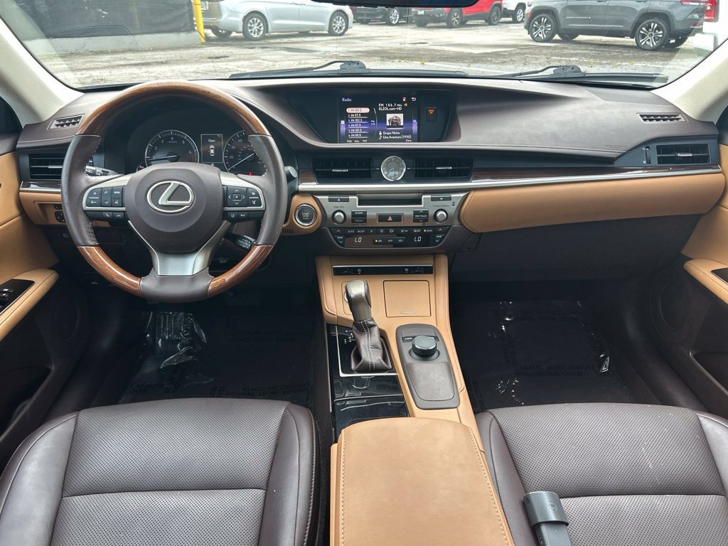 Used 2018 Lexus ES 350 w/ Premier Package FWD image 32