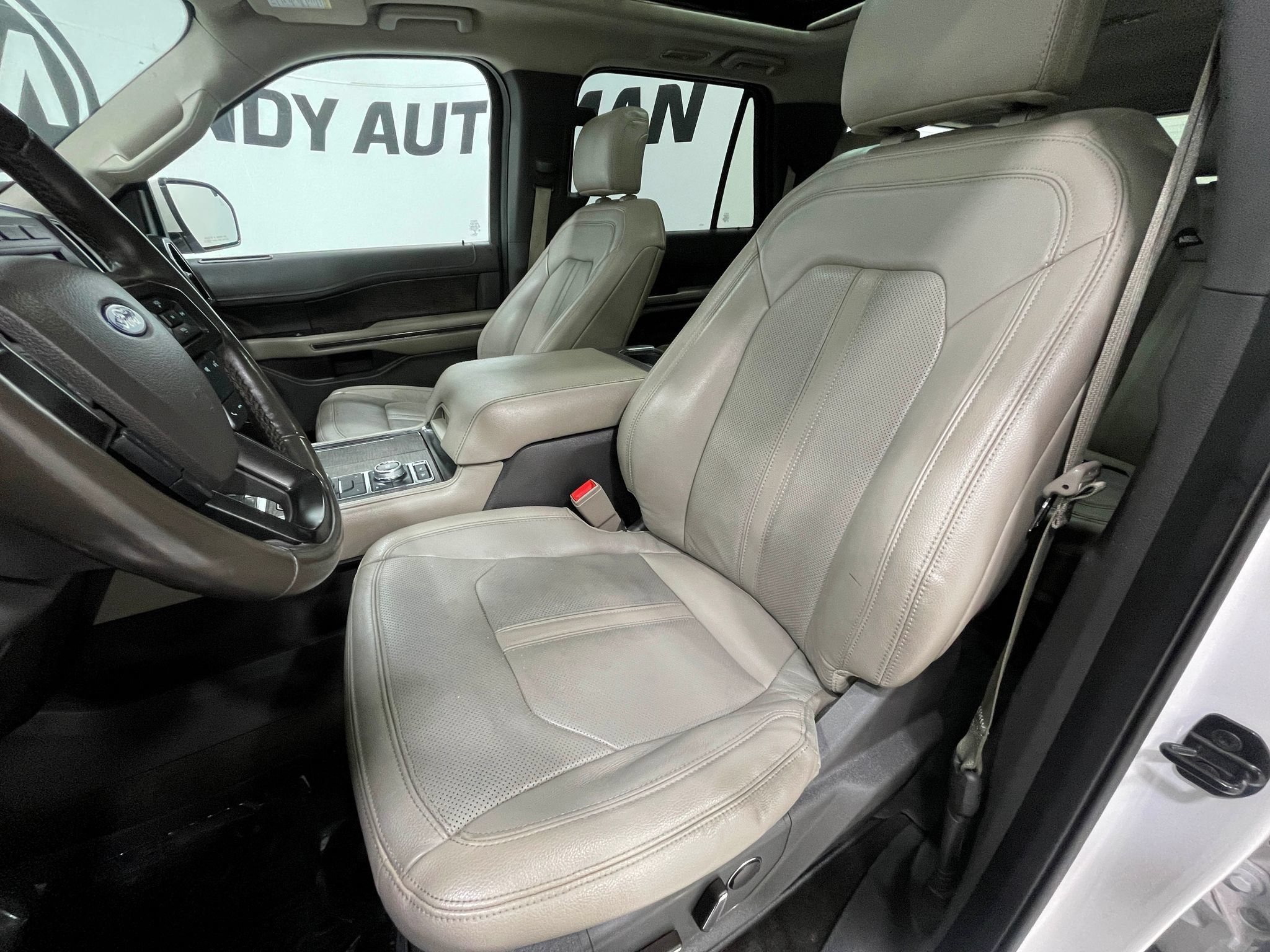 Used 2018 Ford Expedition Max Limited w/ Equipment Group 301A AWD/4WD image 14