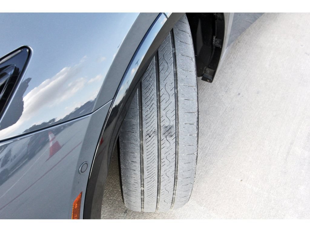 Used 2023 Toyota Prius FWD image 31