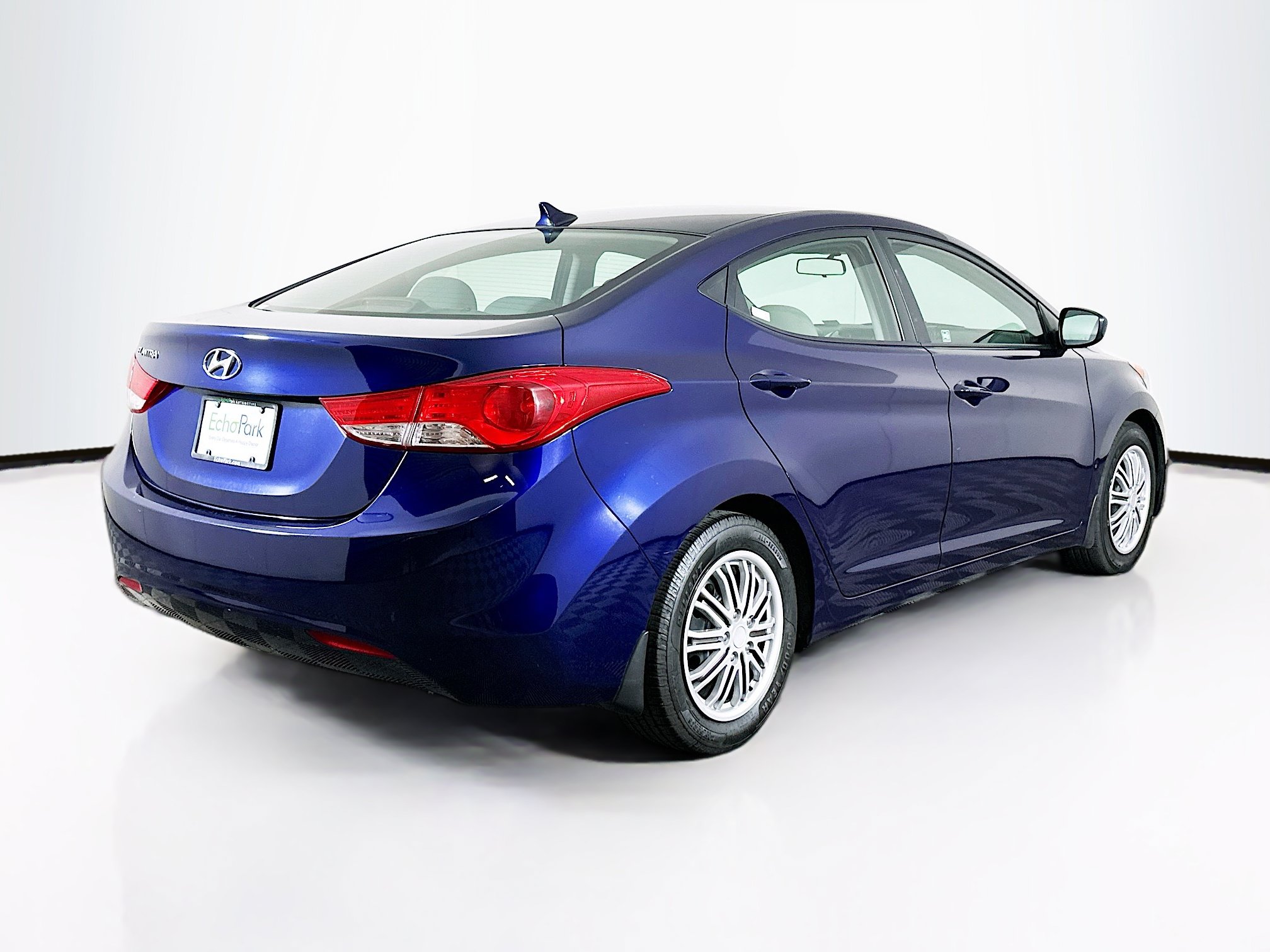 Used 2013 Hyundai Elantra GLS FWD image 9
