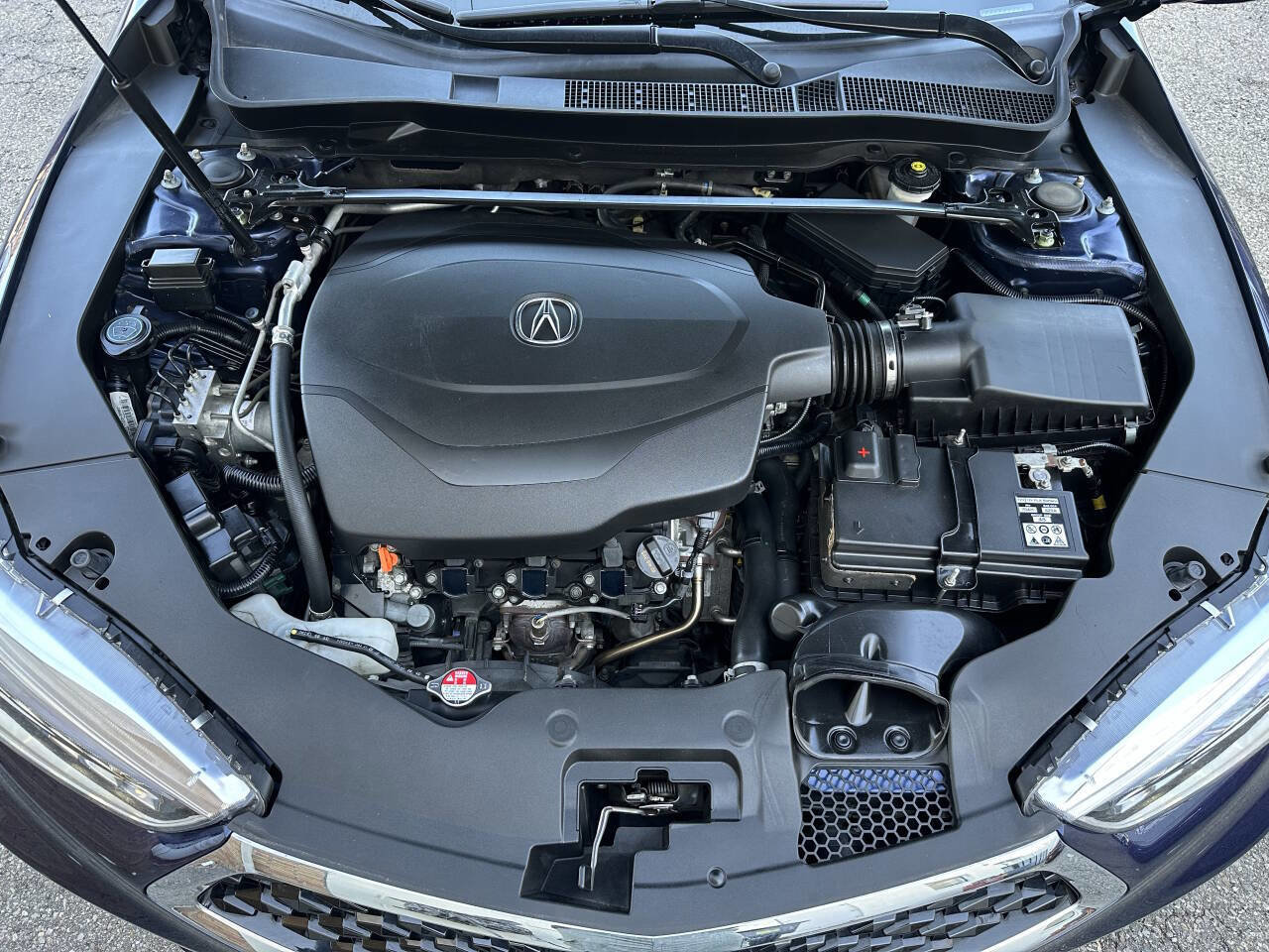 Used 2018 Acura TLX V6 image 11