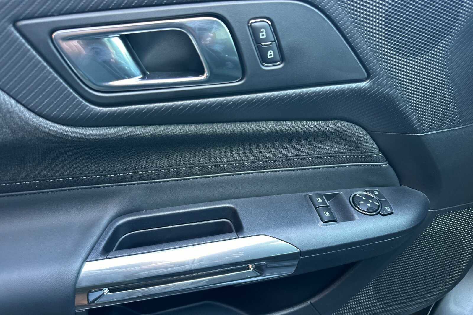 New 2025 Ford Mustang Coupe image 15