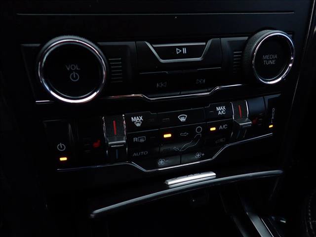 Used 2019 Ford Explorer XLT w/ Equipment Group 202A AWD/4WD image 21