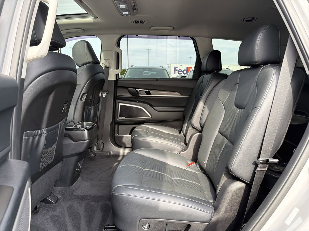 Used 2022 Kia Telluride EX w/ EX Premium Package AWD/4WD image 13