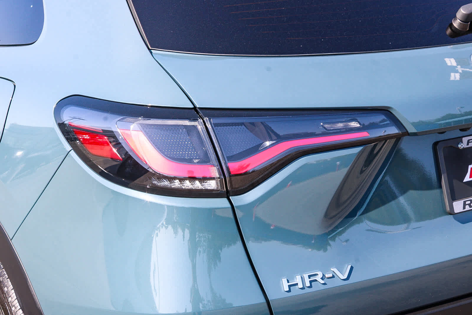 Used 2024 Honda HR-V Sport image 9