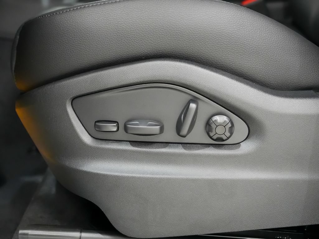 New 2026 Porsche Cayenne AWD/4WD image 24