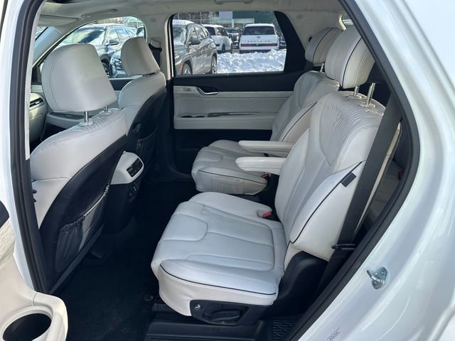 Used 2023 Hyundai Palisade Calligraphy image 21