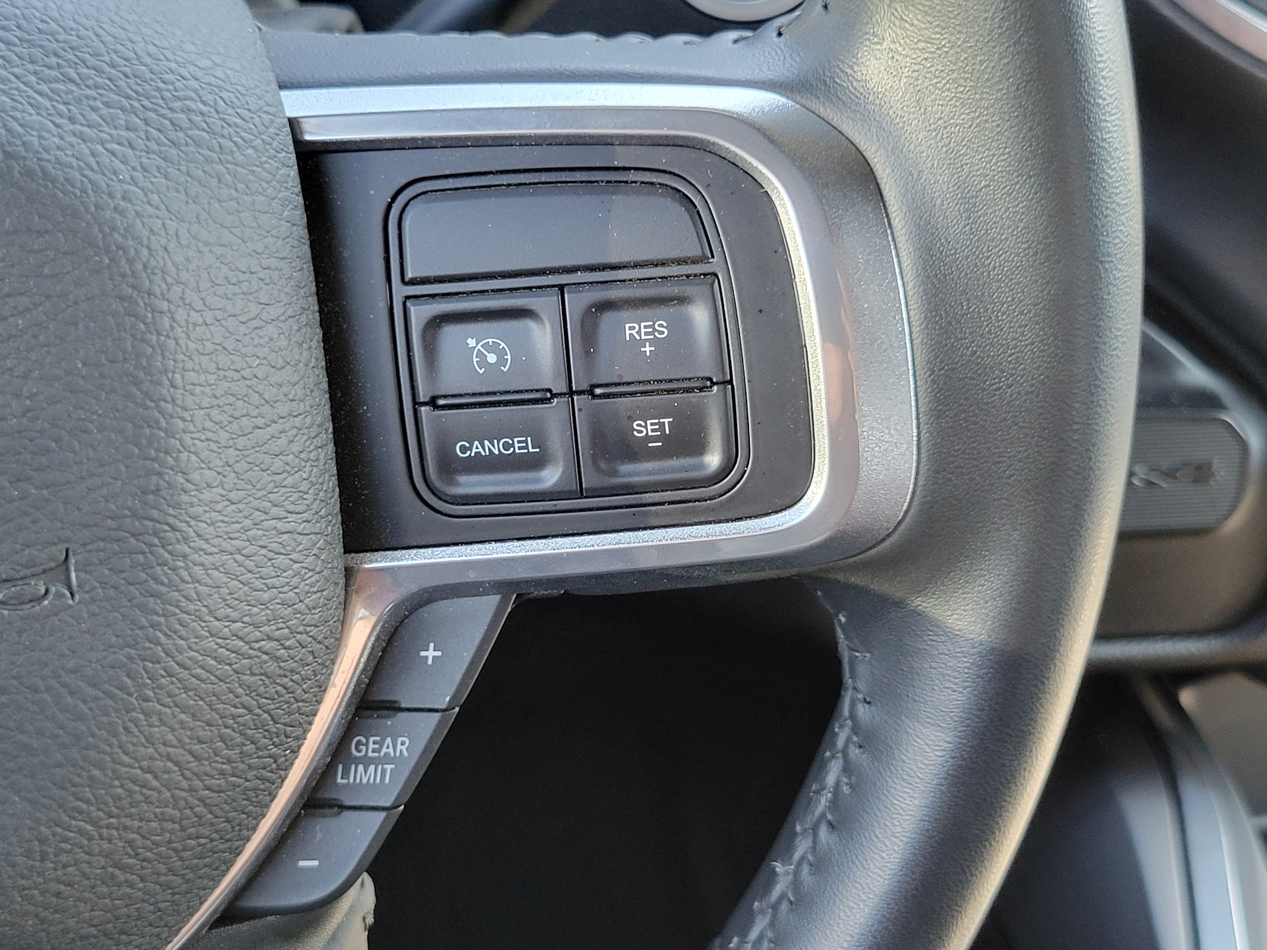 Used 2022 RAM 2500 Laramie w/ Night Edition AWD/4WD image 13