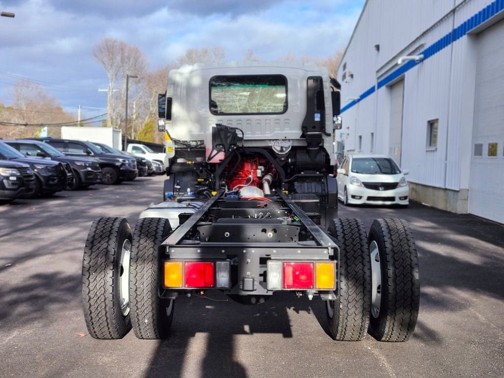 New 2026 Chevrolet Low Cab Forward 6500XD RWD image 4