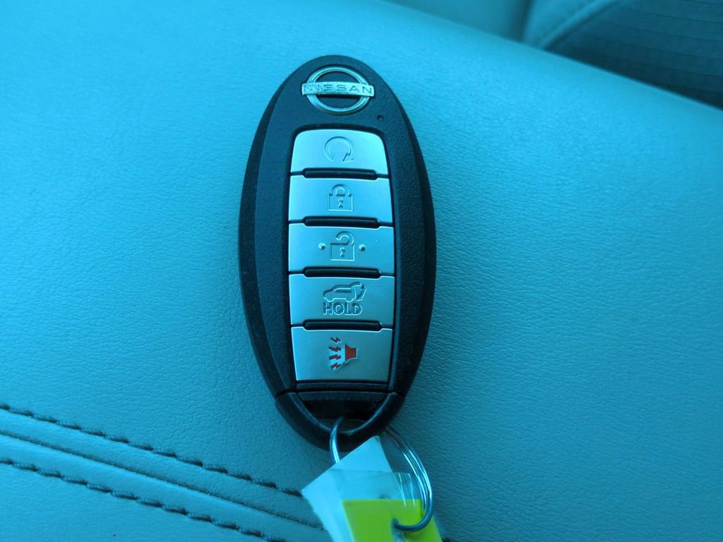 Used 2022 Nissan Pathfinder SL w/ Cargo Package image 28