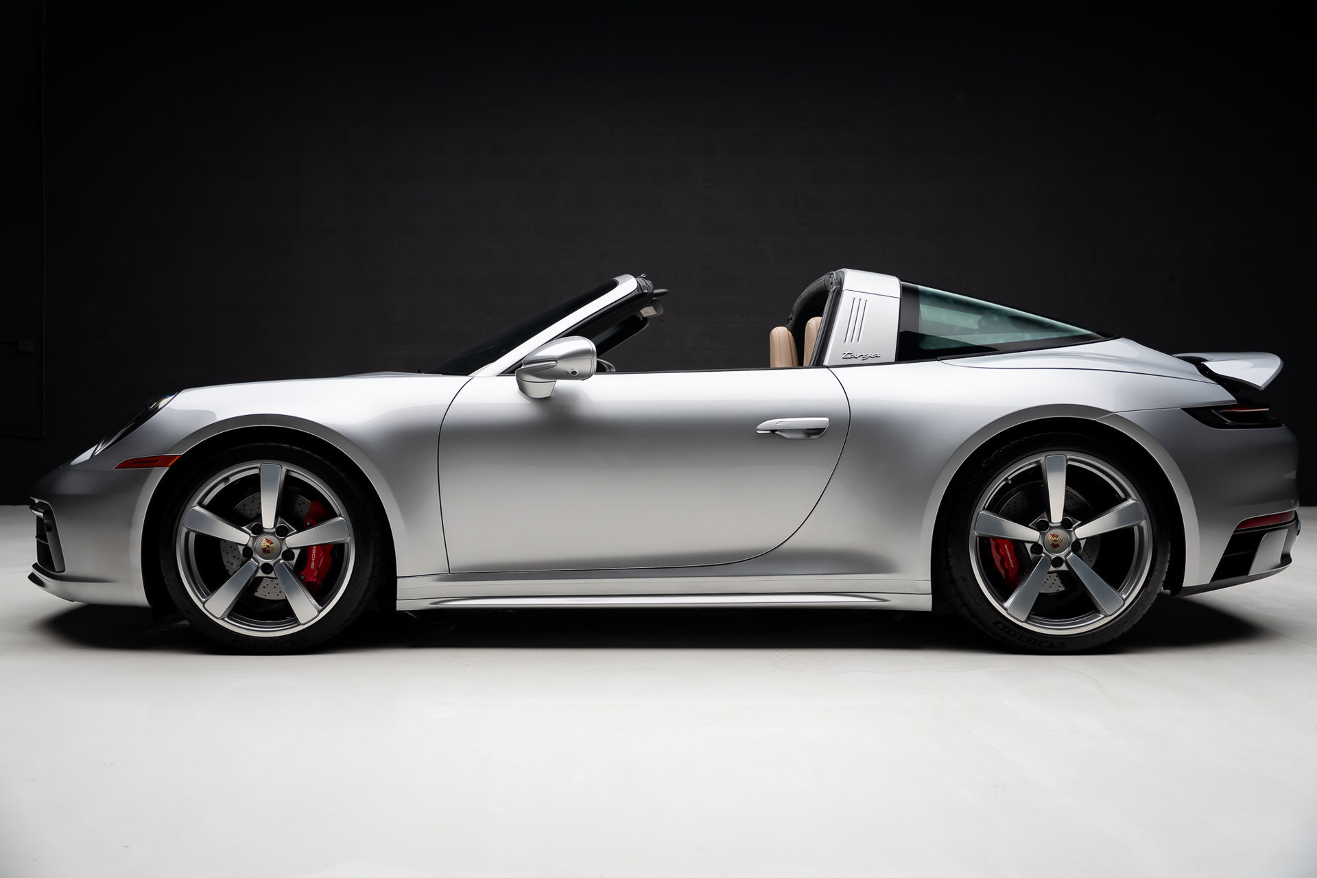 Used 2023 Porsche 911 AWD/4WD image 19