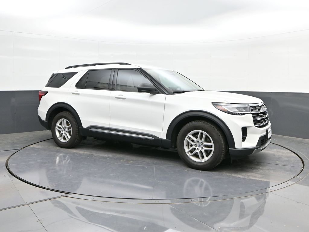 Used 2025 Ford Explorer Active w/ Active Comfort Package RWD image 15