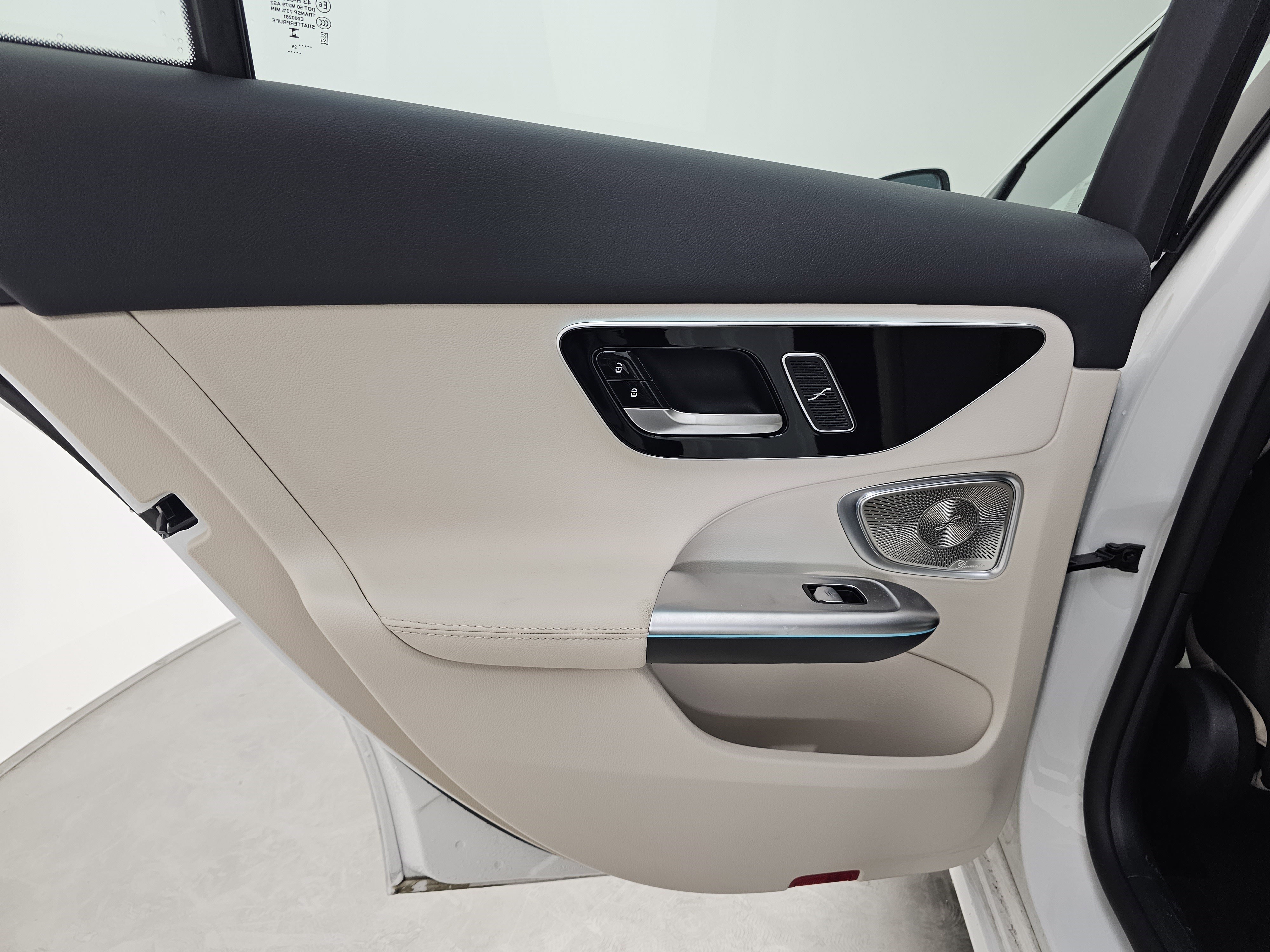 Used 2025 Mercedes-Benz C 300 4MATIC Sedan image 21