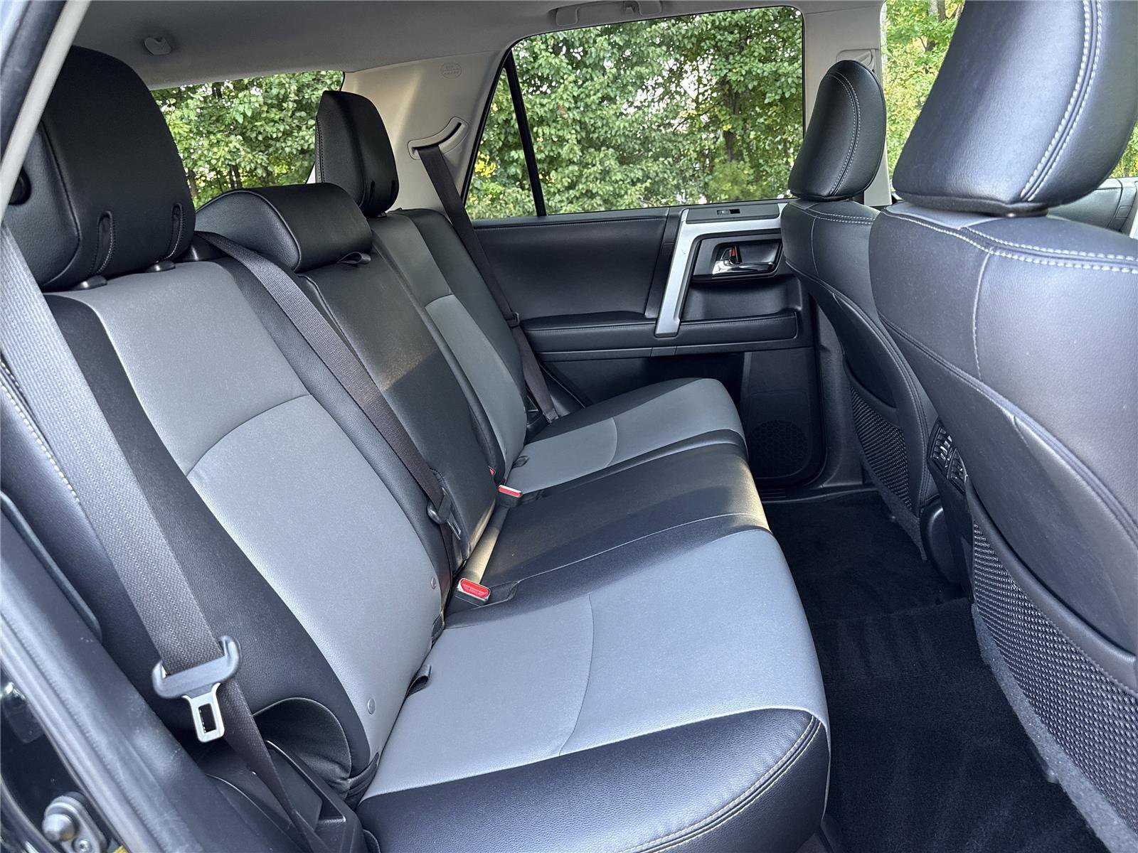 Used 2023 Toyota 4Runner SR5 Premium image 24