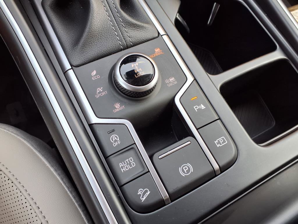 Used 2025 Kia Sorento EX w/ Panoramic Sunroof Package image 12