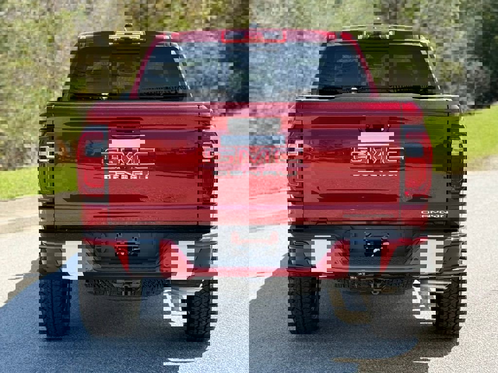 New 2026 GMC Canyon Denali image 13