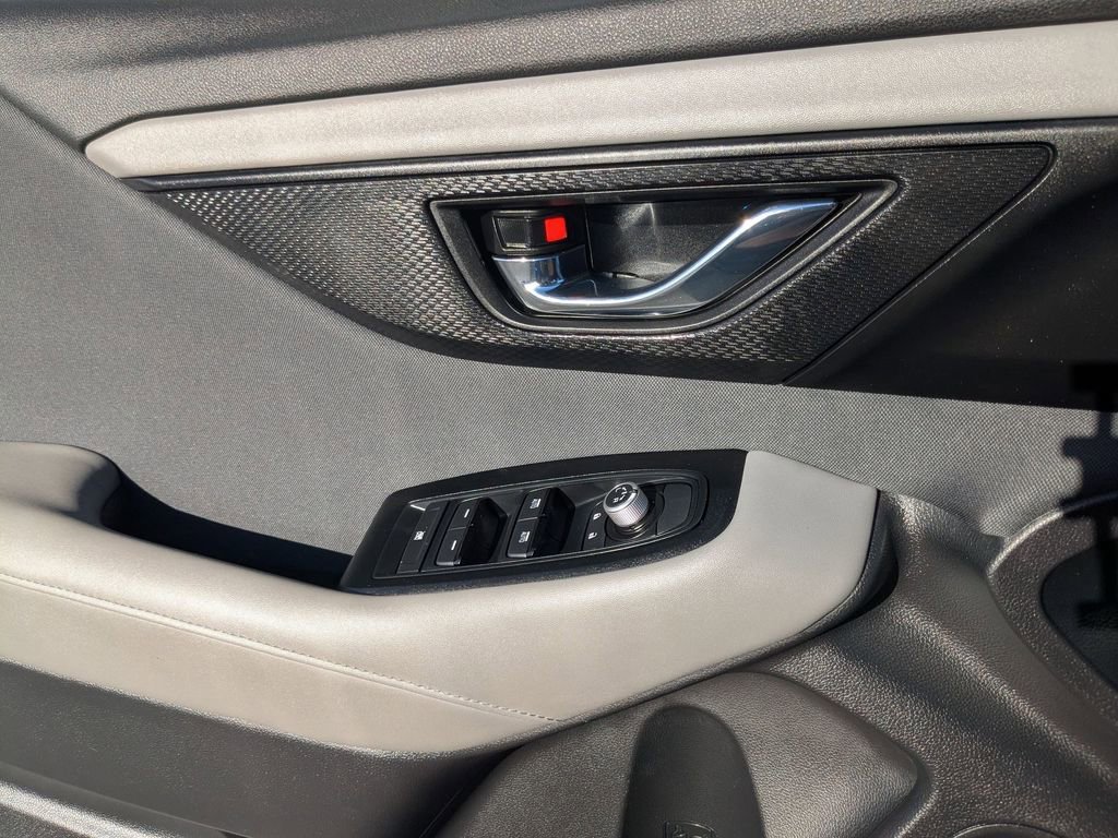 Used 2025 Subaru Outback Premium image 16
