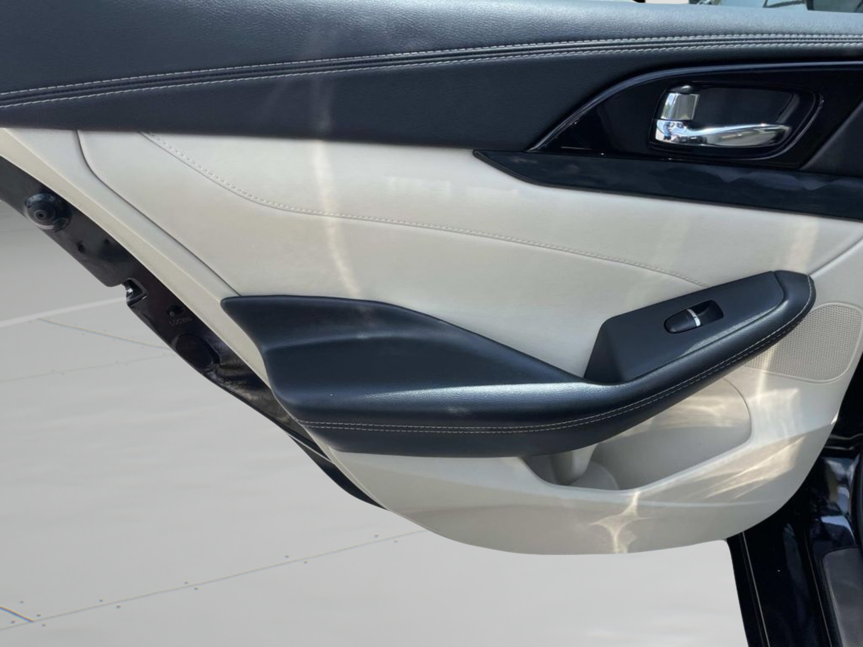 Used 2021 Nissan Maxima Platinum w/ Sport Mat Group FWD image 13