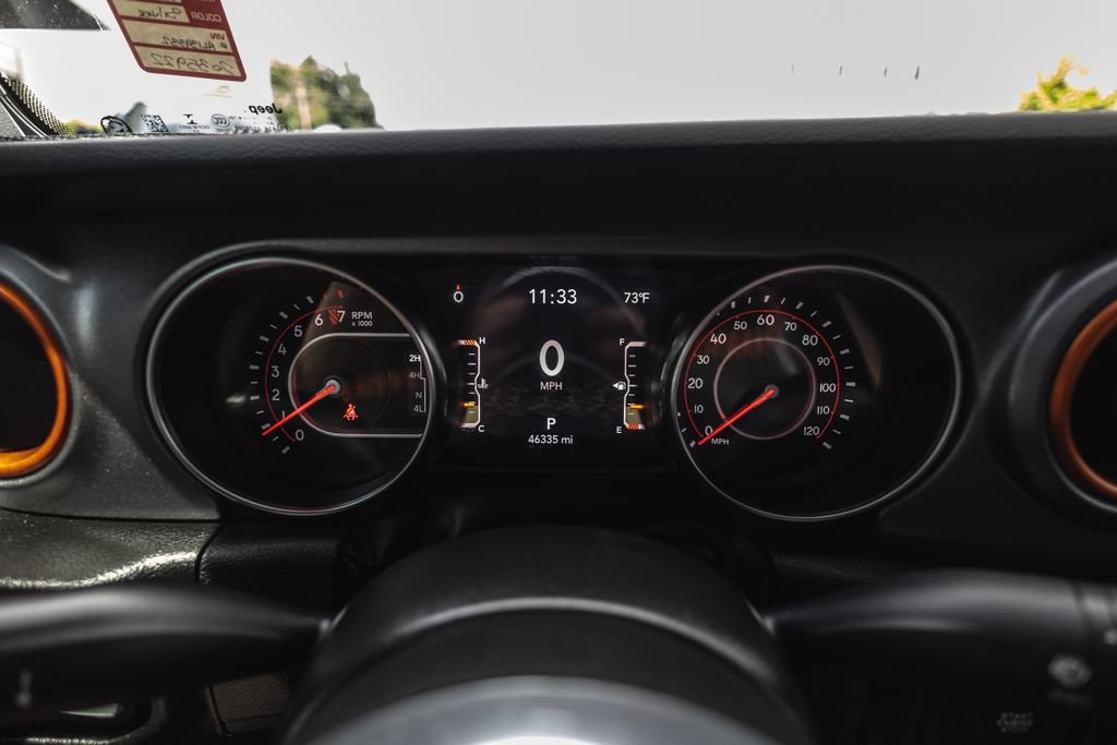 Used 2022 Jeep Gladiator Mojave w/ Trailer Tow Package AWD/4WD image 13