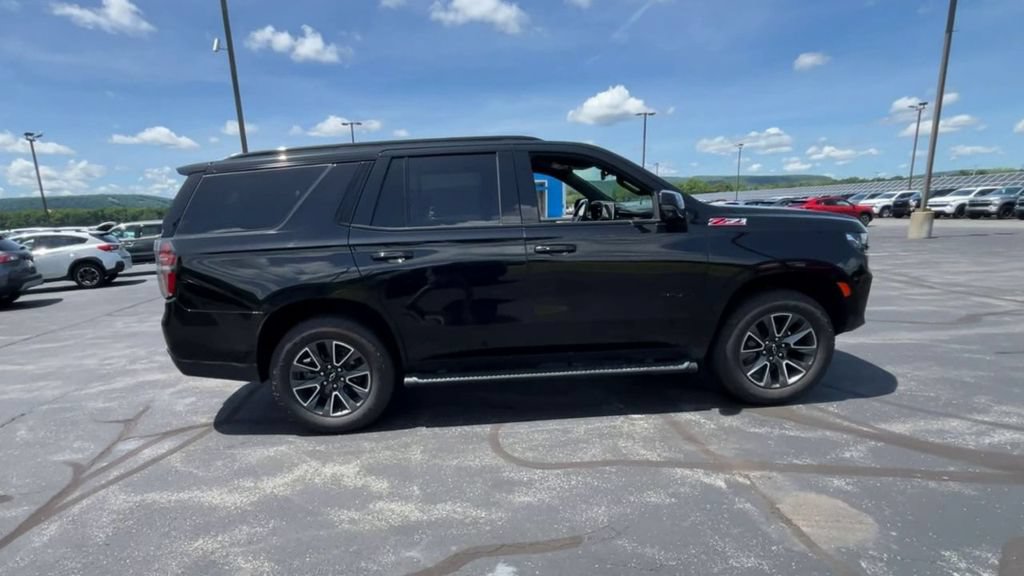 Used 2024 Chevrolet Tahoe Z71 w/ Luxury Package AWD/4WD image 9