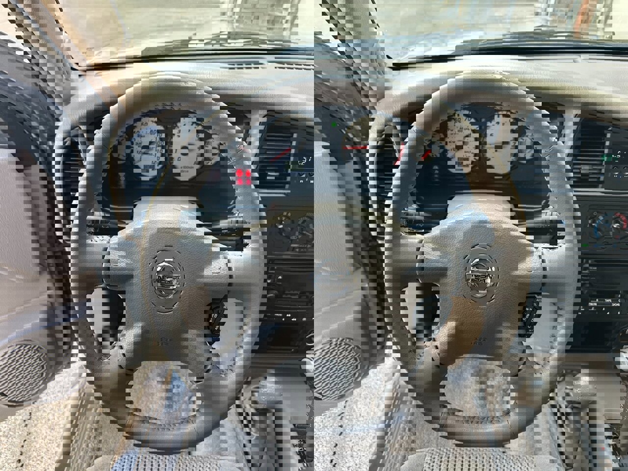 Used 2004 Nissan Pathfinder SE image 17