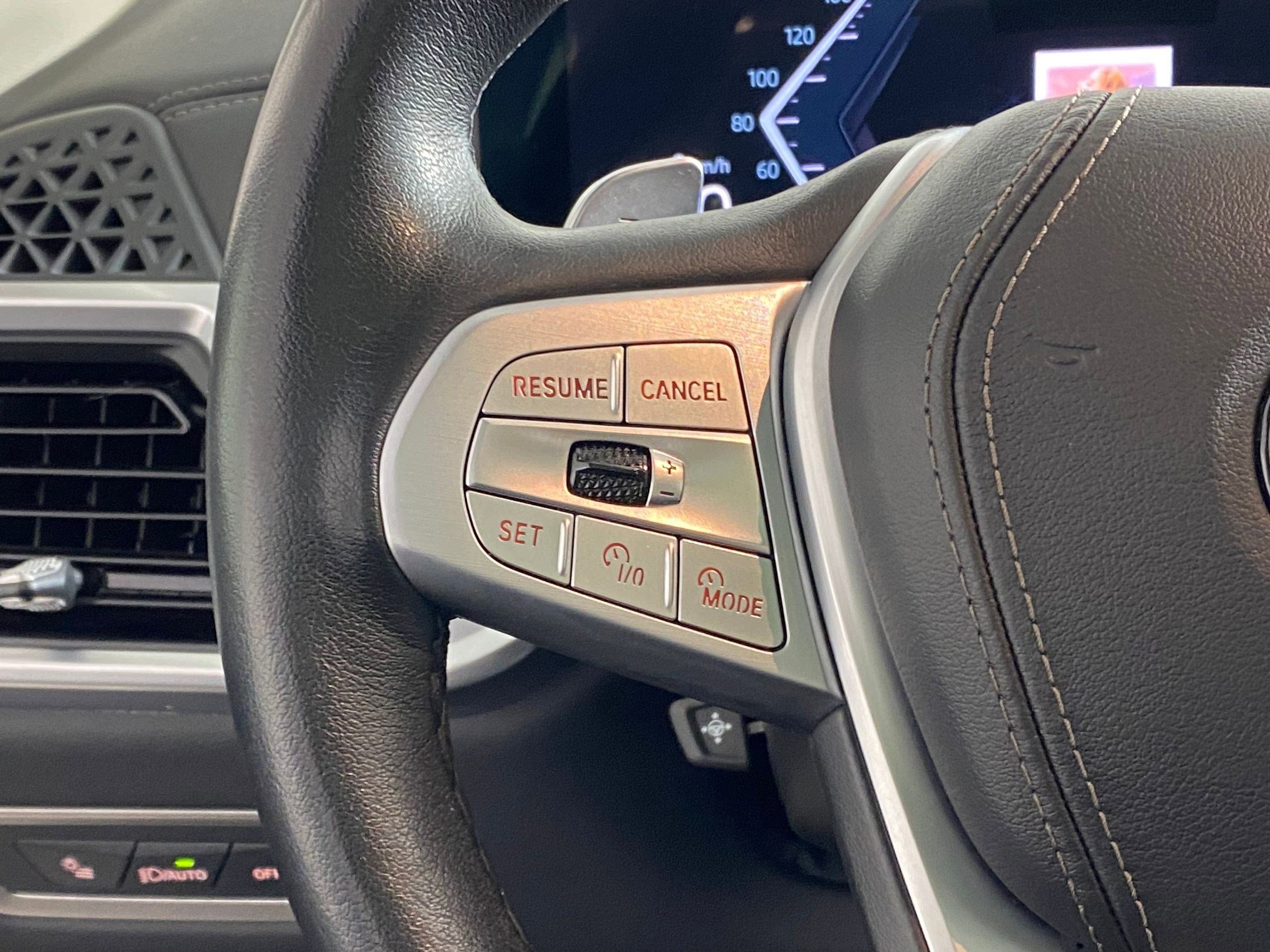 Certified 2025 BMW X7 xDrive40i image 18