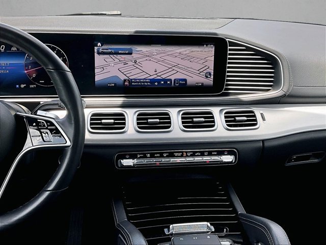 Used 2025 Mercedes-Benz GLS 450 4MATIC image 8