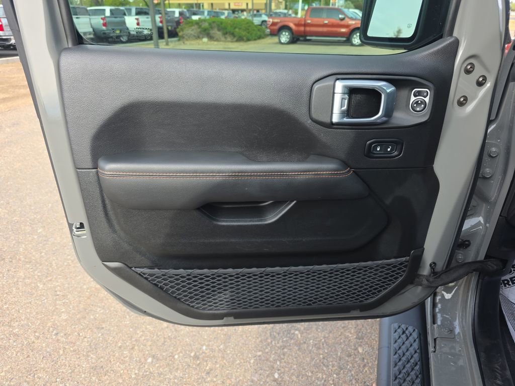 Used 2022 Jeep Gladiator Mojave w/ LED Lighting Group AWD/4WD image 10