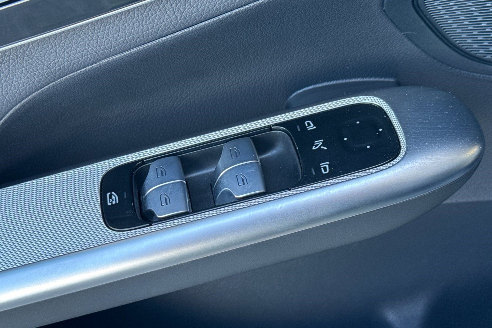 Certified 2025 Mercedes-Benz GLC 350e 4MATIC image 14