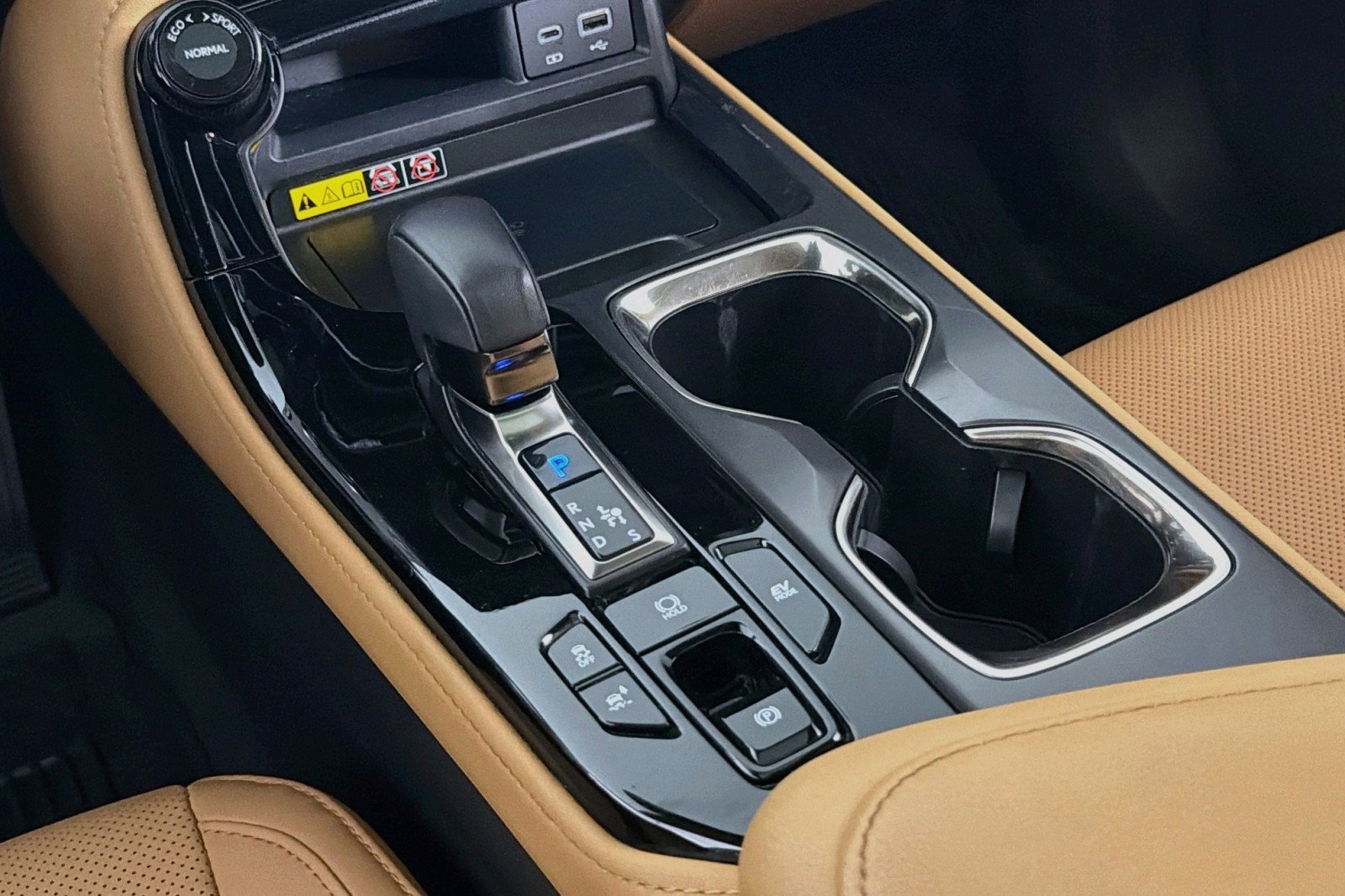 Used 2025 Lexus NX 350h AWD w/ Cold Area Package image 6