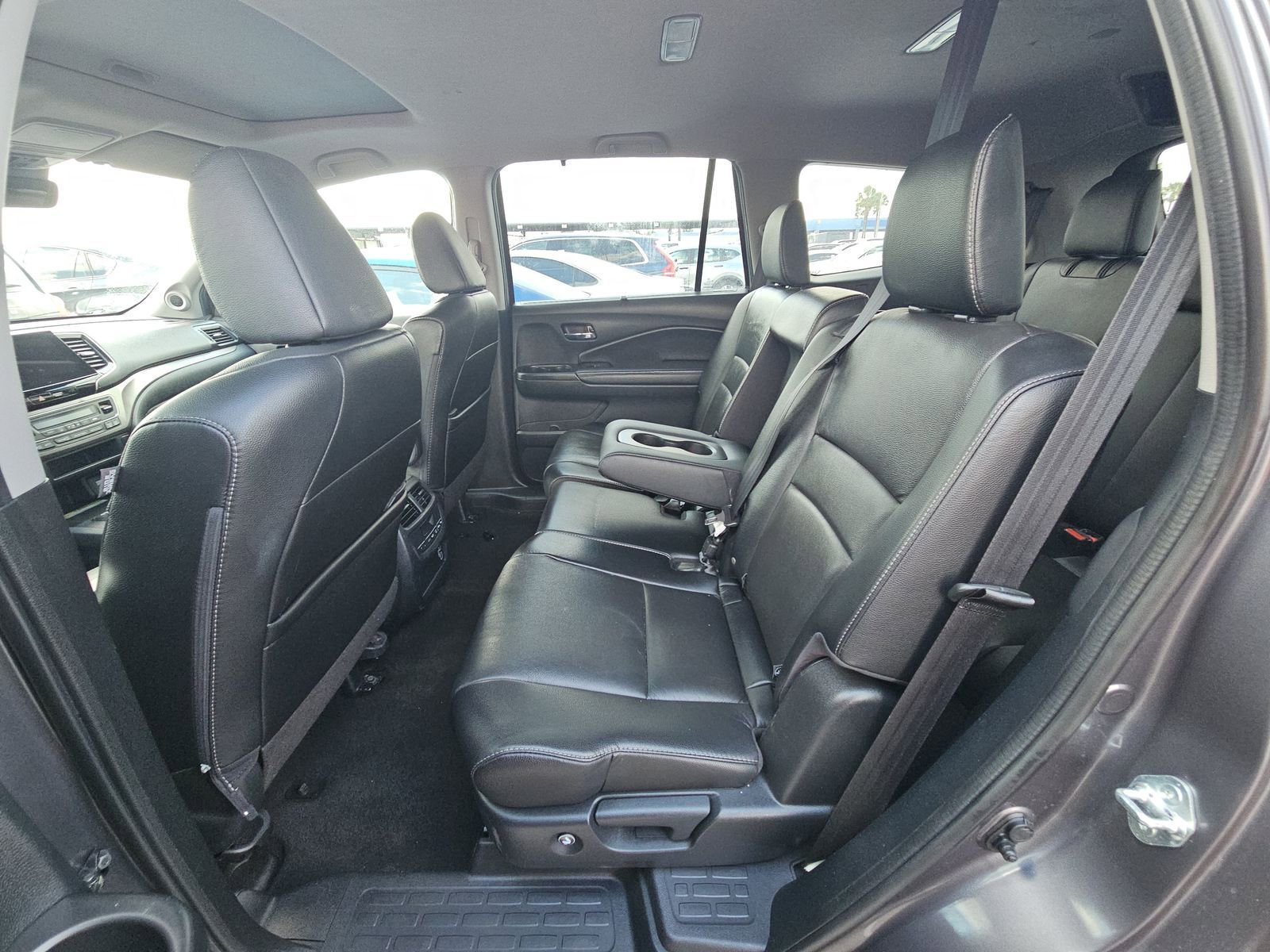 Used 2022 Honda Pilot Special Edition image 4