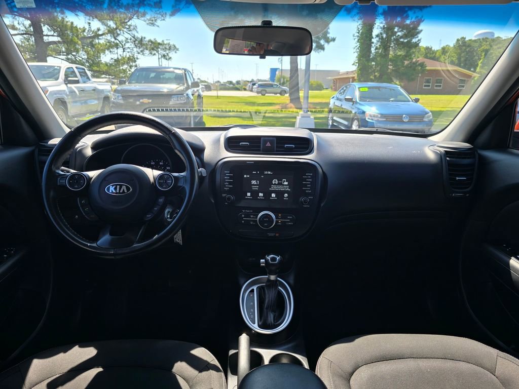 Used 2019 Kia Soul + FWD image 12