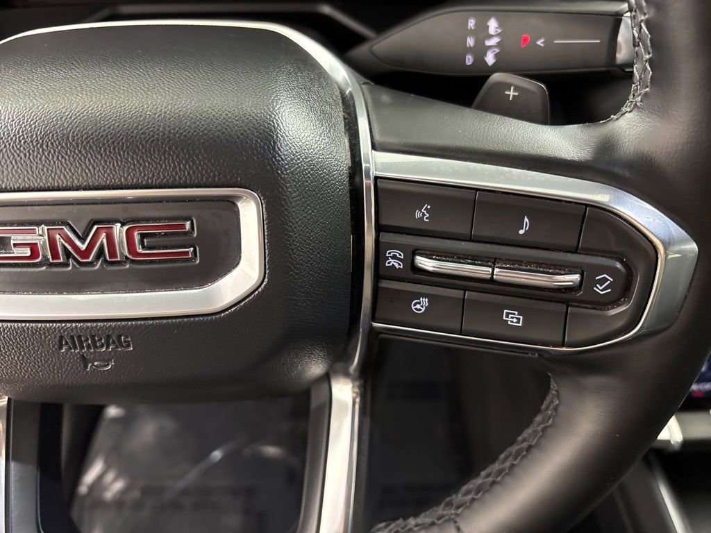 Used 2025 GMC Acadia Elevation image 30