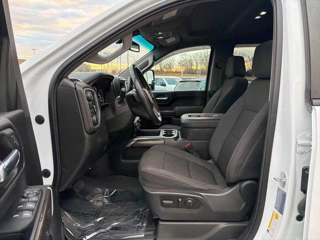 Used 2022 Chevrolet Silverado 2500 LT w/ Convenience Package image 11