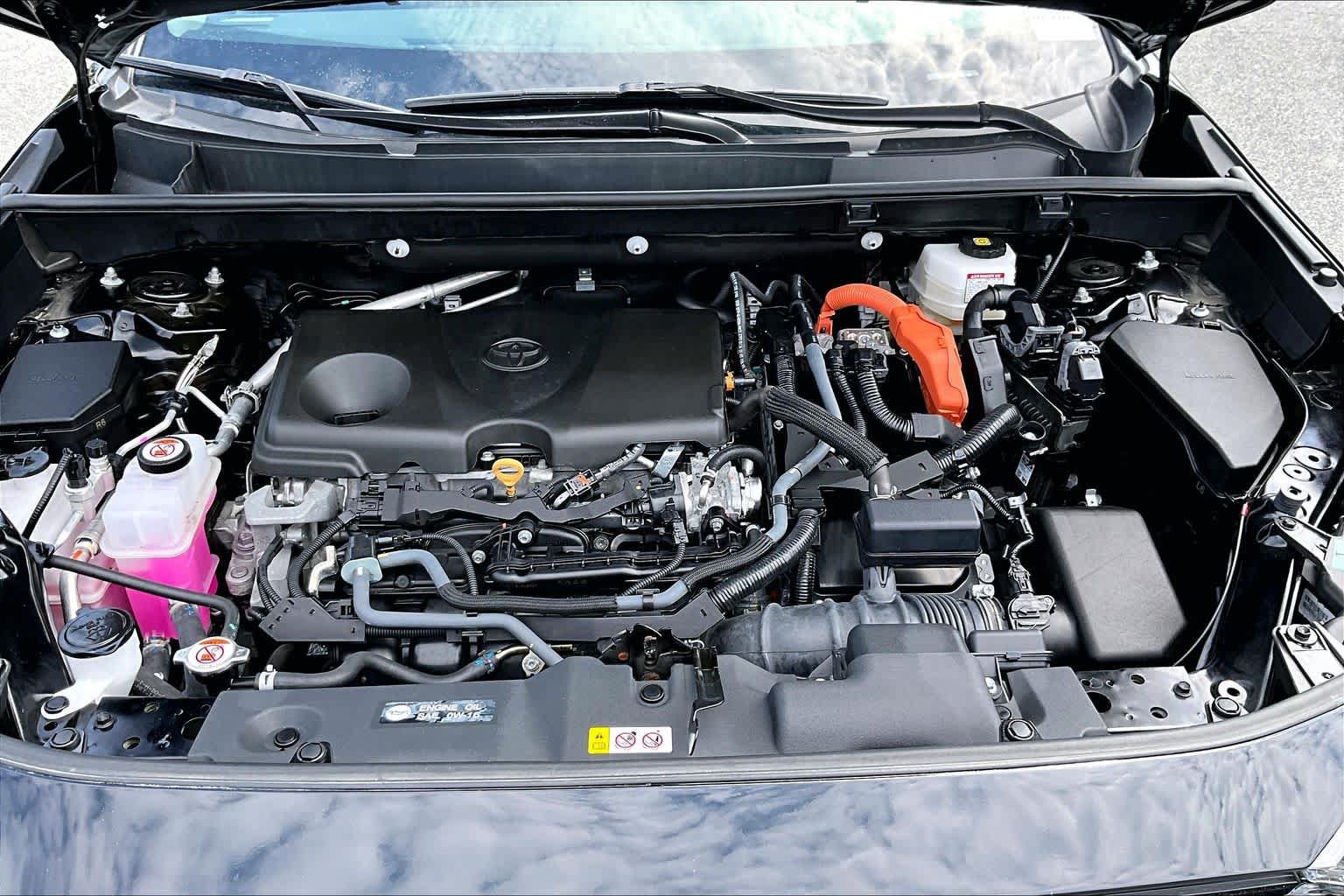 Used 2025 Toyota RAV4 XLE AWD/4WD image 31