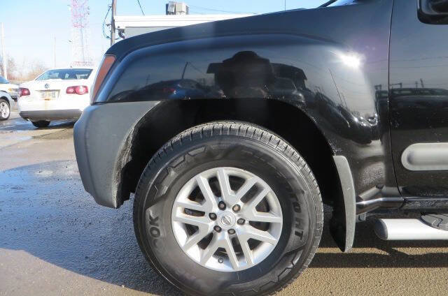 Used 2015 Nissan Xterra S w/ Value Package AWD/4WD image 30