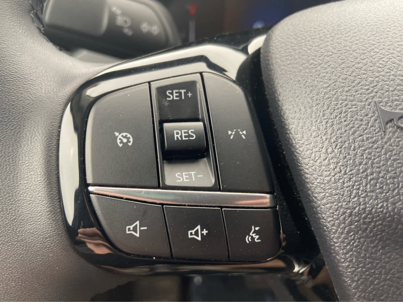 Used 2024 Ford Escape Active AWD/4WD image 24