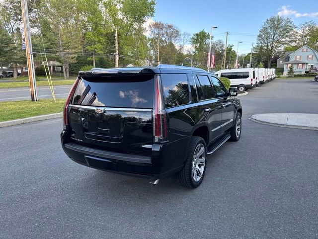 Used 2018 Cadillac Escalade Luxury AWD/4WD image 6