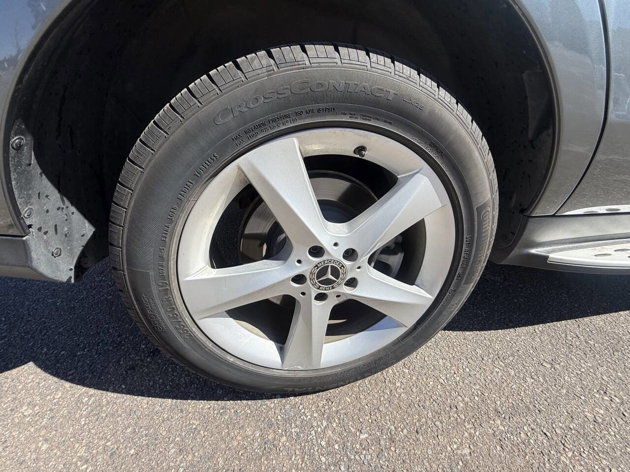 Used 2019 Mercedes-Benz GLE 400 GLE 400 4MATIC AWD 4dr SUV w/ Premium 1 Package image 25