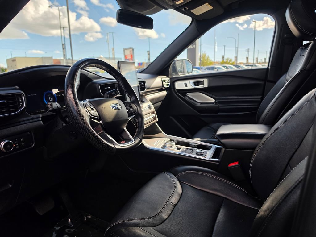 Used 2020 Ford Explorer ST w/ ST Street Pack AWD/4WD image 9