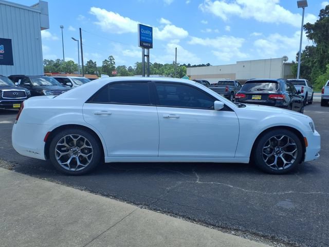 Used 2017 Chrysler 300 S RWD image 12