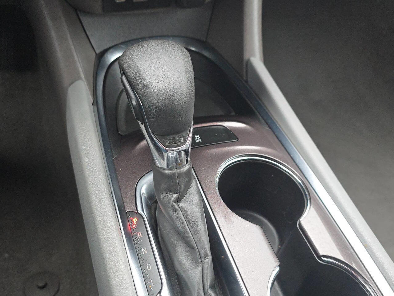 Used 2022 Chevrolet Malibu LT image 30