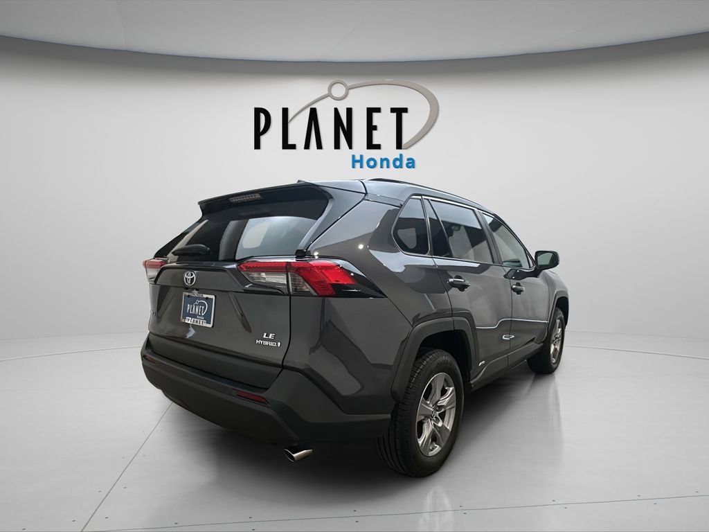 Used 2024 Toyota RAV4 LE AWD/4WD image 5