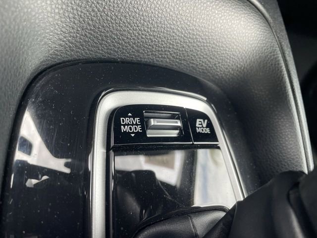 Used 2025 Toyota Corolla SE w/ SE Premium Package FWD image 17