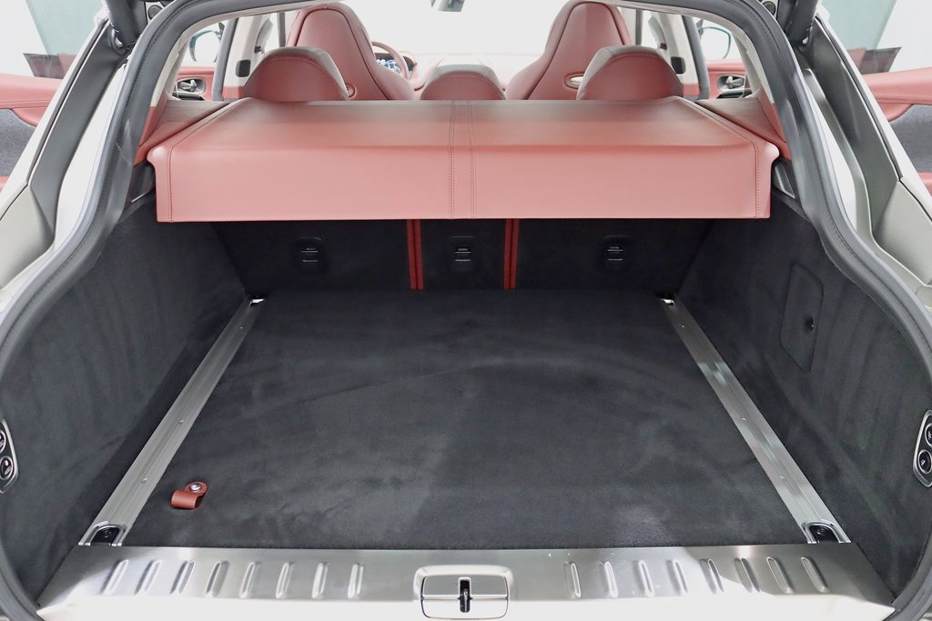 Used 2021 Aston Martin DBX image 44