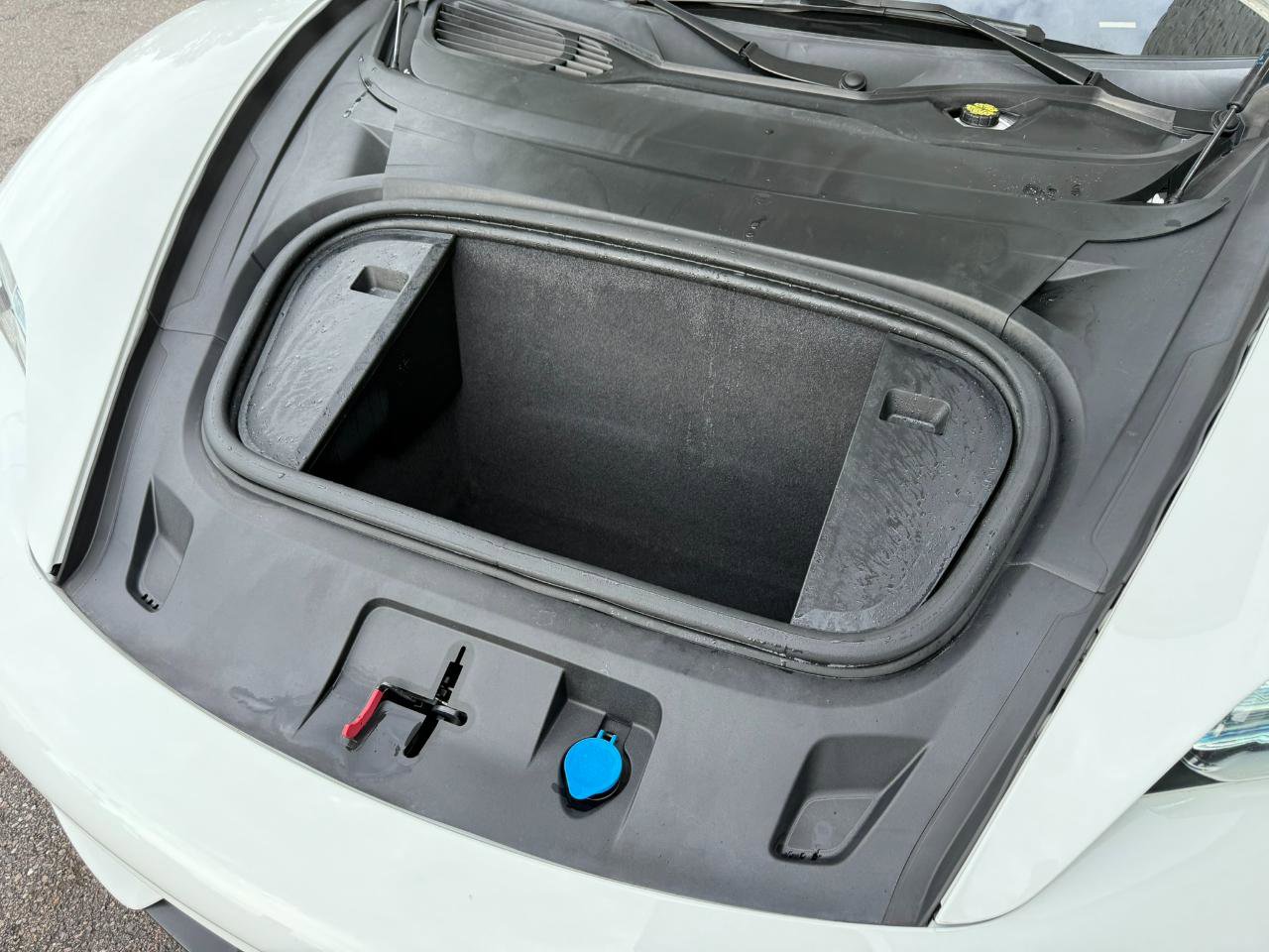 Used 2020 Porsche Taycan AWD/4WD image 24