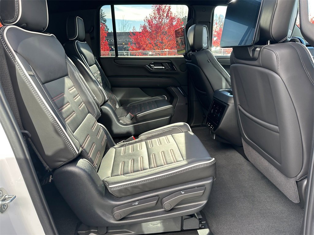 Used 2025 GMC Yukon XL AT4 Ultimate image 12