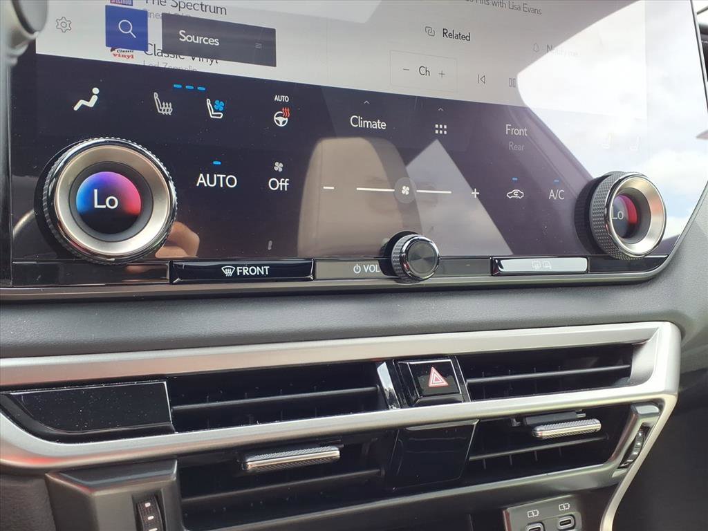 Used 2024 Lexus RX 350 Premium w/ Accessory Package (K3) image 15